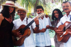 Traditional cuban musicians - La Havana 1998 Traditional cuban musicians - La Havana 1998
